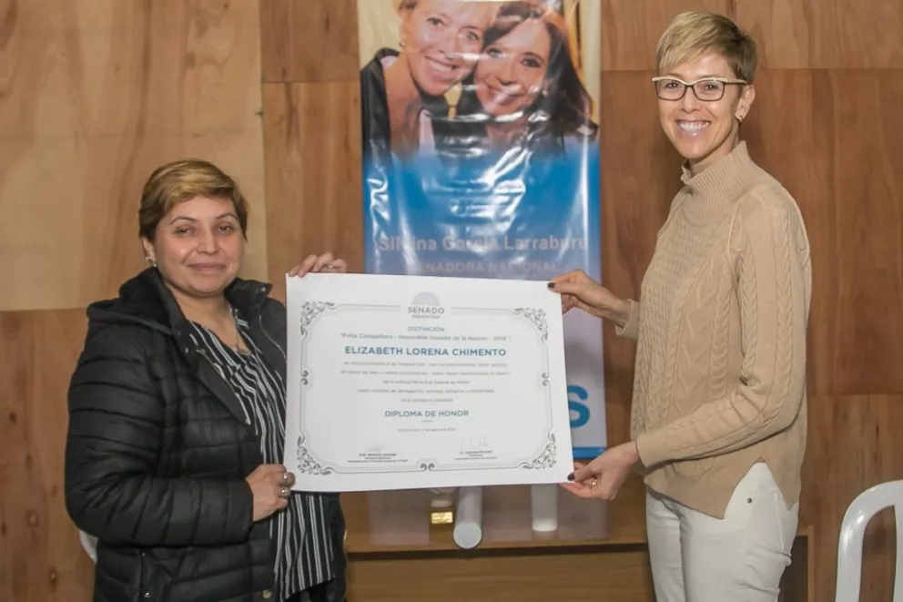 Distinguen con la mención de honor "Evita Compañera" a docente de Corralito