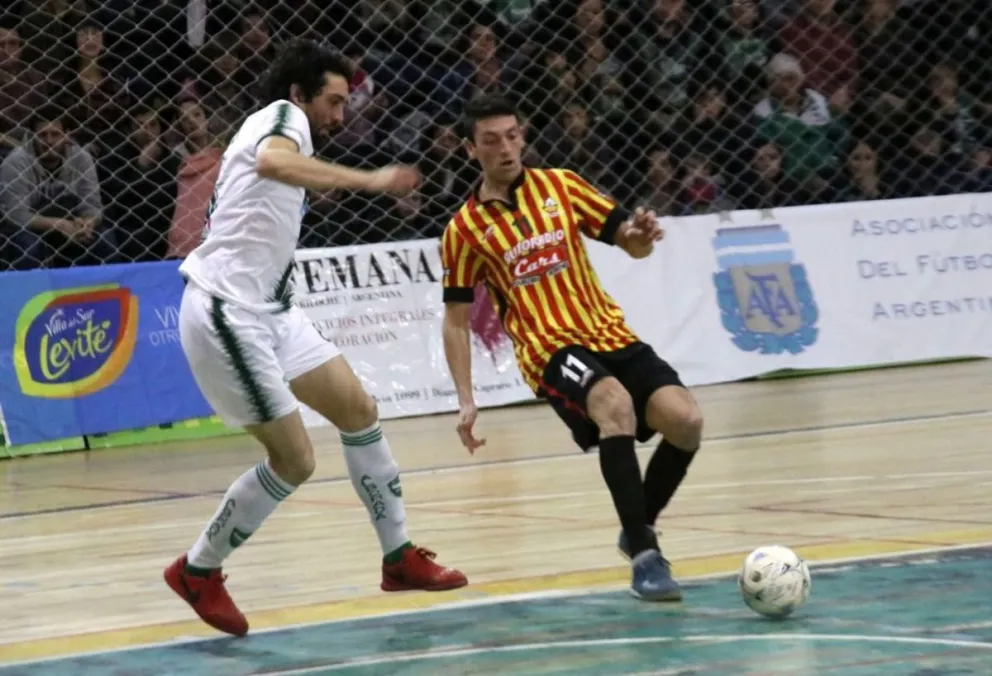 Cruz del Sur venció a Alborada y está en la final de la eliminatoria de la Liga Nacional
