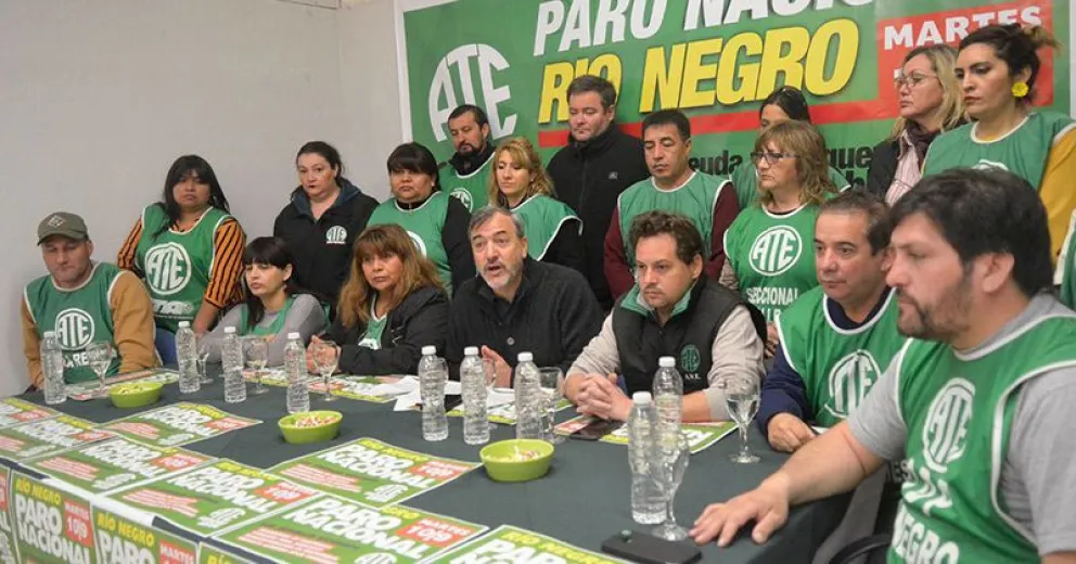 ATE adhirió al paro nacional y este martes no hay clases en algunas escuelas públicas