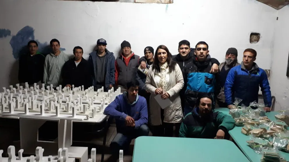 Internos del Penal 3 fabricaron elementos para donar a la escuela 343 del barrio Unión