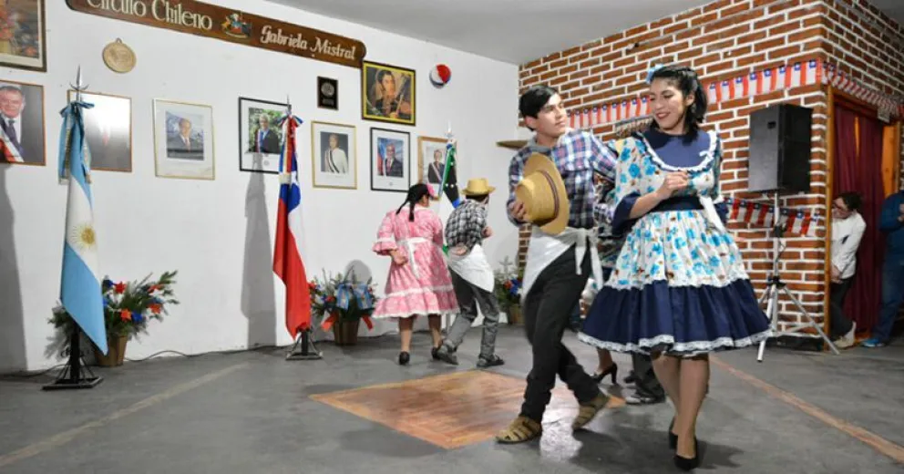 Se dio inicio a los festejos por las Fiestas Patrias chilenas