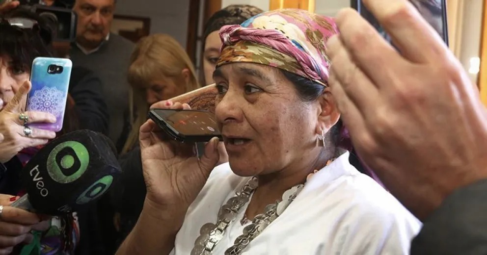 Tras ocupar la municipalidad, mapuches serán recibidos por el gobernador