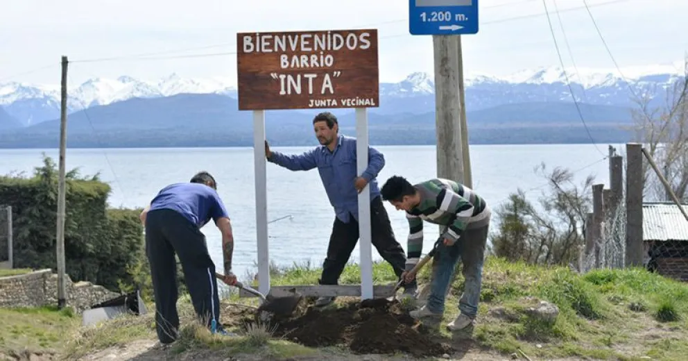 El barrio INTA por primera vez tiene cartel