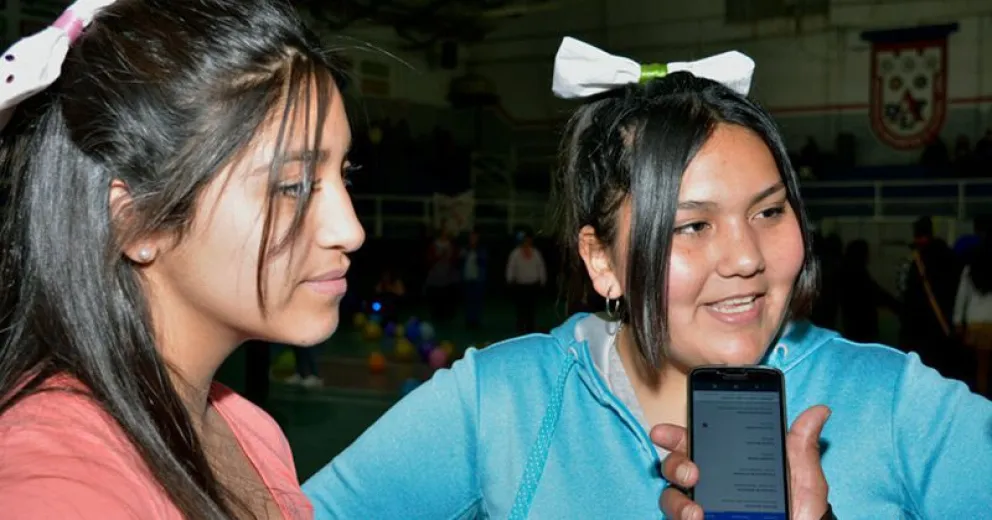 Alumnos y alumnas de la ESRN Nº 44 festejaron el Día del Estudiante
