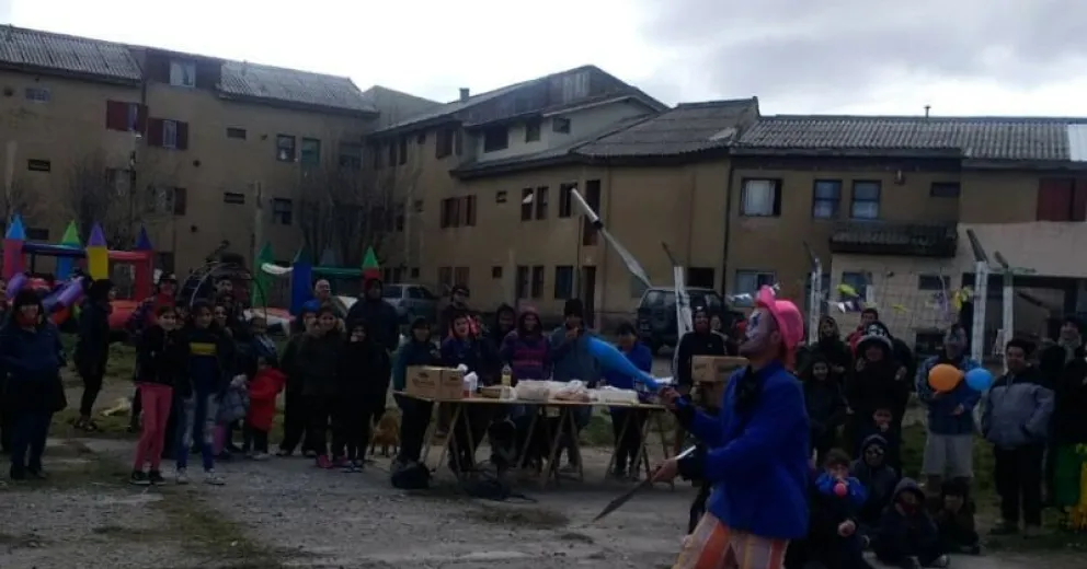 Jornada plena de murga y alegría por el Día del Niño en las 169 Viviendas