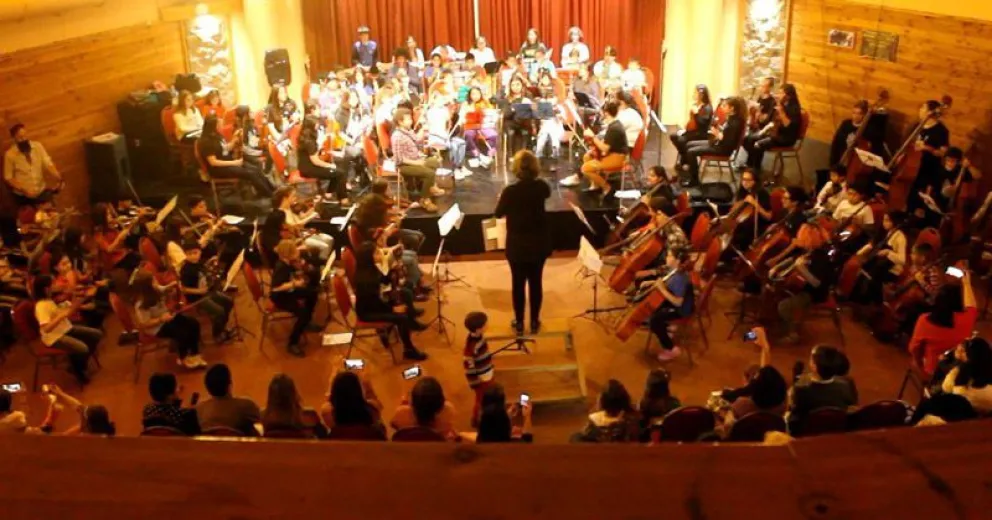 Un encuentro de orquestas reunió a jóvenes músicos y músicas en Villa La Angostura