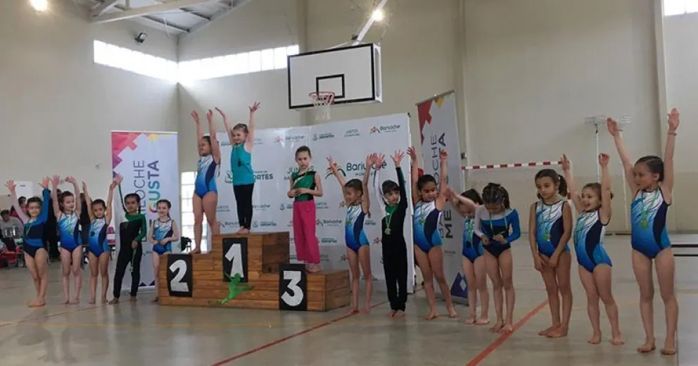 Se realizó un torneo recreativo de gimnasia artística