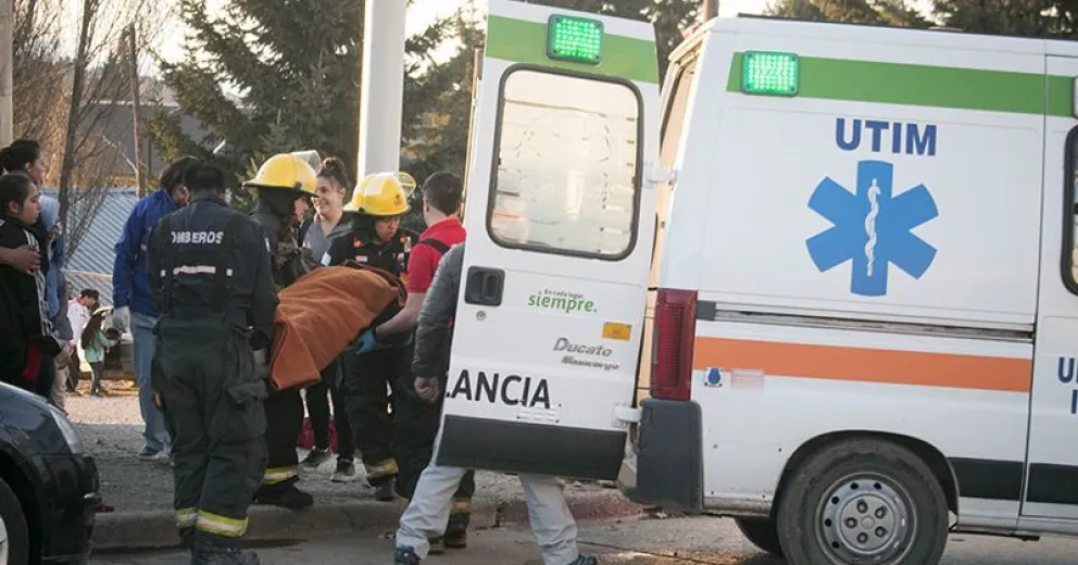 Una niña y su papá debieron ser trasladados tras accidentarse en bicicleta