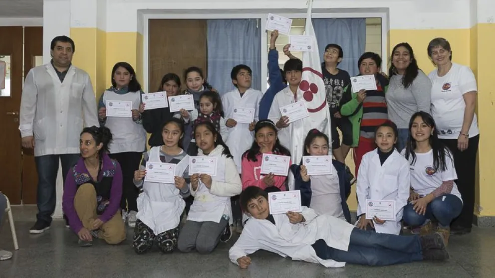 Alumnos de sexto grado de la Escuela Nº 315 recibieron sus certificados de mediadores