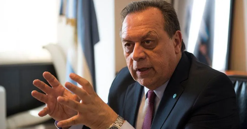 Santos: “Las low cost han acercado a la gente a Bariloche”