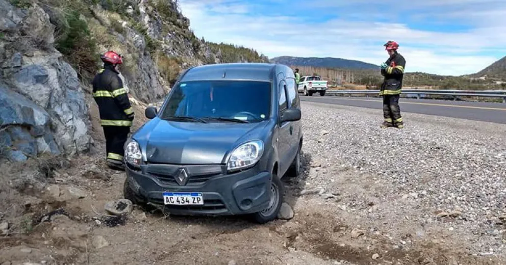 Una camioneta se accidentó cuando viajaba hacia Bariloche