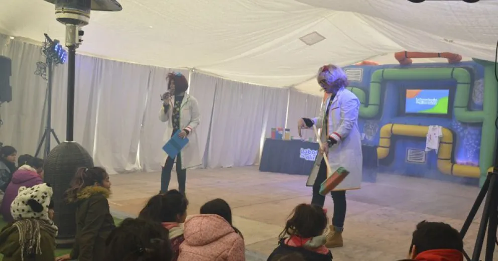 Chicos y chicas se divierten con “Supersaludable” en BALC