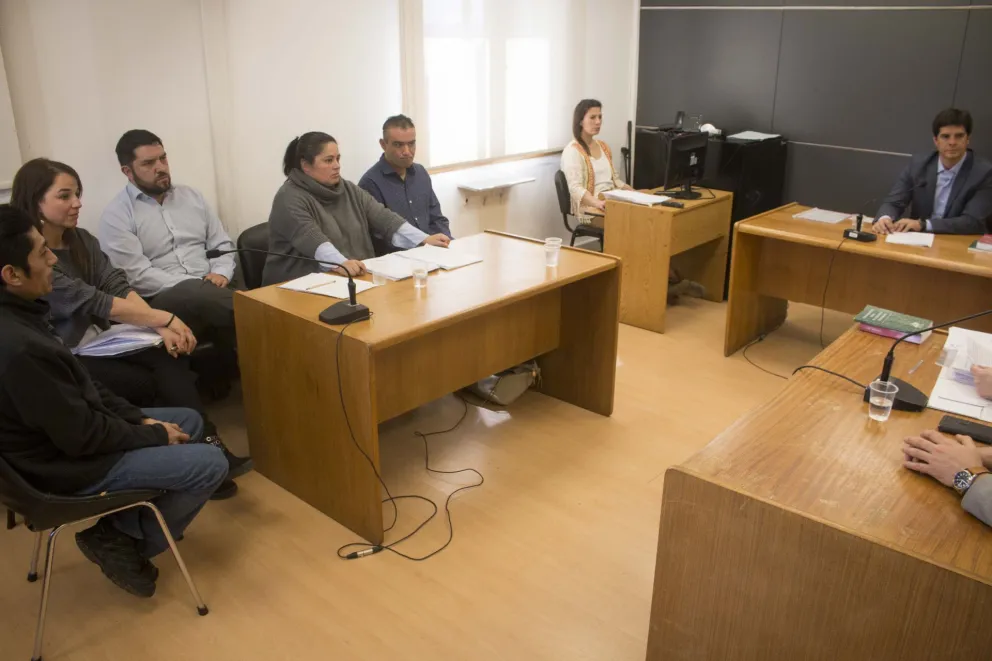 Tres años de prisión tras reconocer que robaron un automóvil