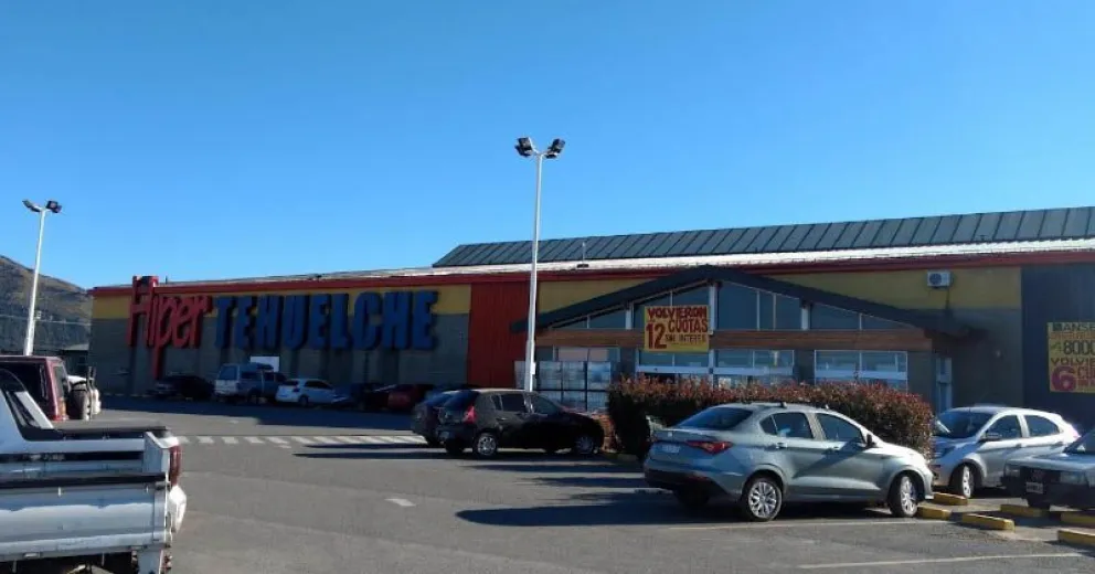 Guardó herramientas del “Hiper” en la mochila y se fue a su casa