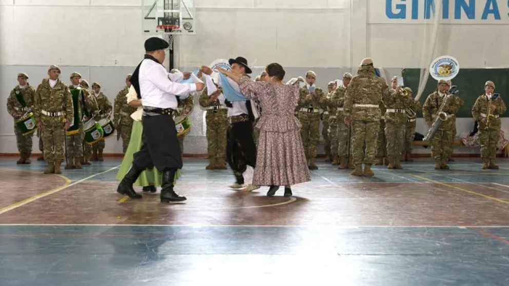 Gran fiesta del folclore para celebrar el Día de la Diversidad Cultural