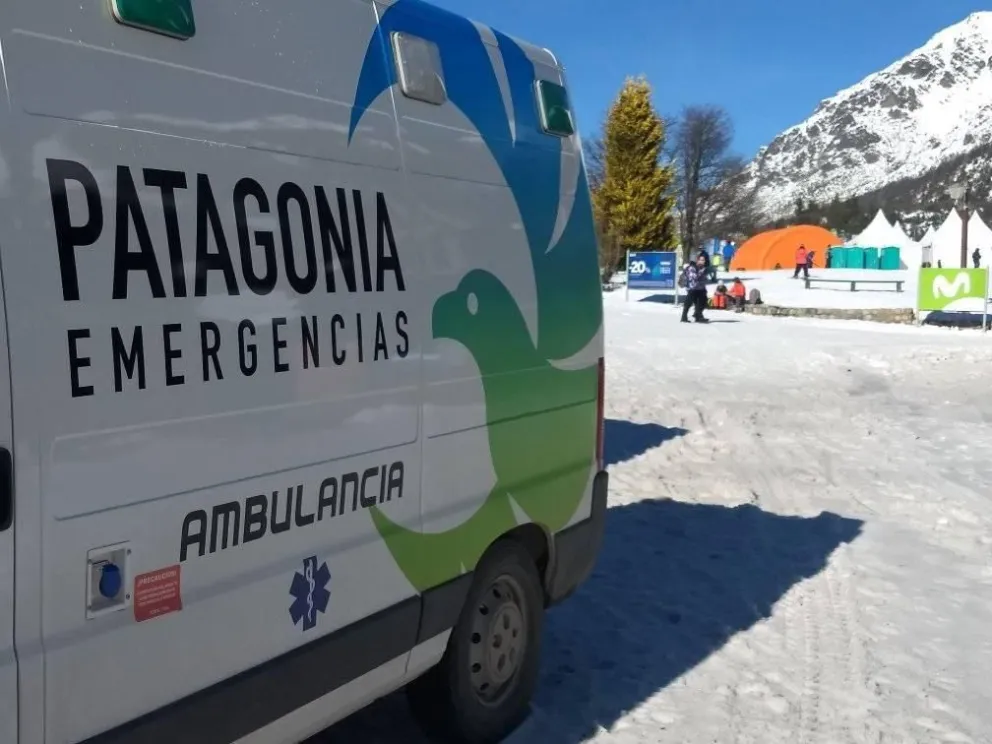 Delincuentes le robaron todo el equipo a un paramédico: al día siguiente, los asistió en un vuelco