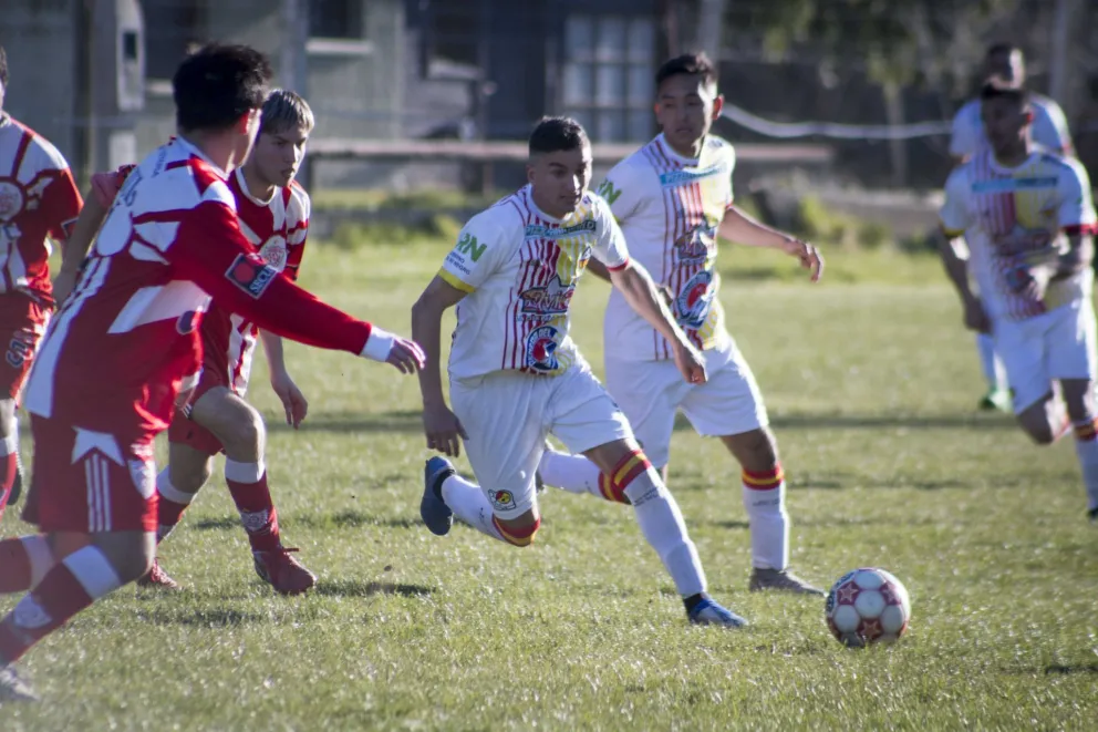 “Set” y liderazgo absoluto para Cruz del Sur