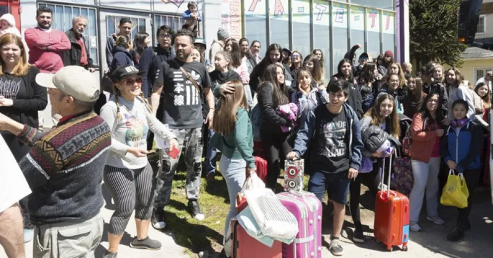 Bailarines barilochenses fueron a Rosario para la Final Nacional de Danzas