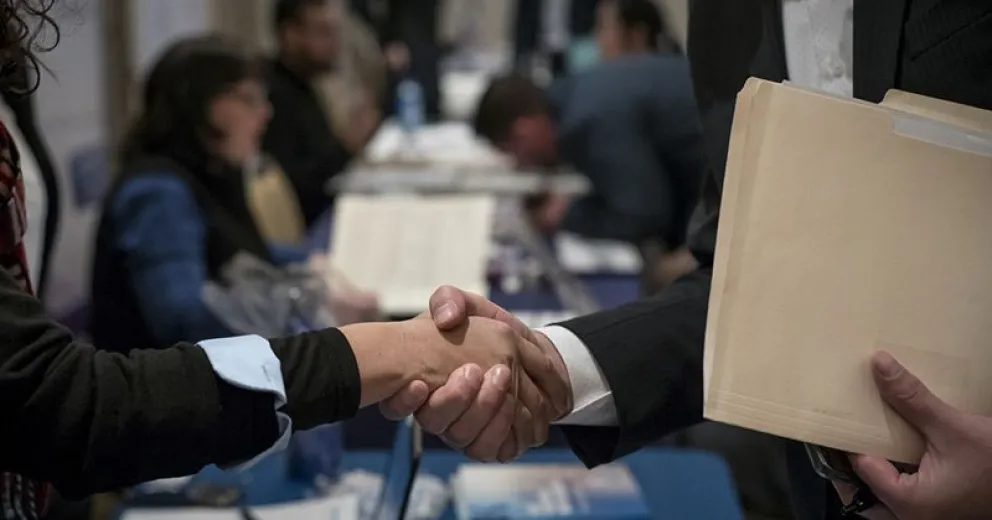 Crece el número de argentinos que intenta conseguir trabajo en Chile