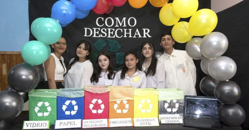 Chicas y chicos de la ESRN 44 realizaron muestra sobre Turismo Sustentable