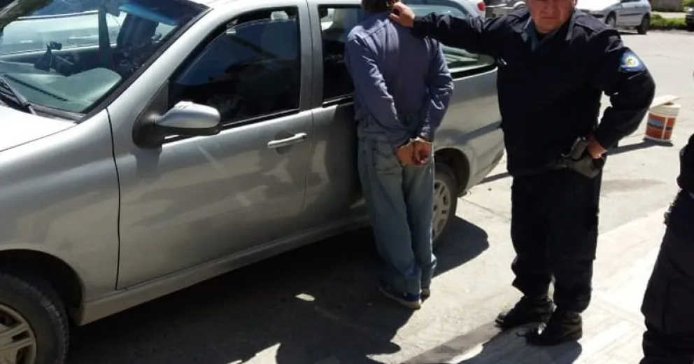 Alertan por presencia de un hombre que realizaba exhibiciones obscenas cerca de un colegio