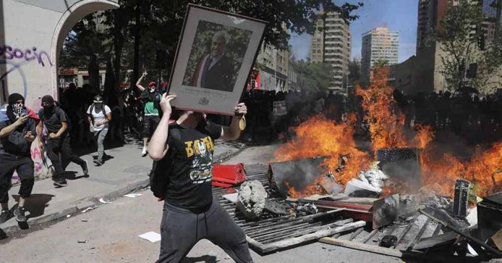 Son 18 los muertos y casi 200 heridos tras los incidentes entre manifestantes y las fuerzas de seguridad