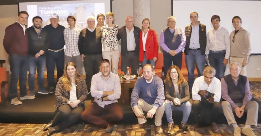 Los participantes en el encuentro.