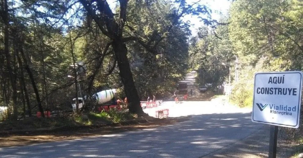 Vialidad Rionegrina ejecuta obras en distintos frentes de la Zona Andina