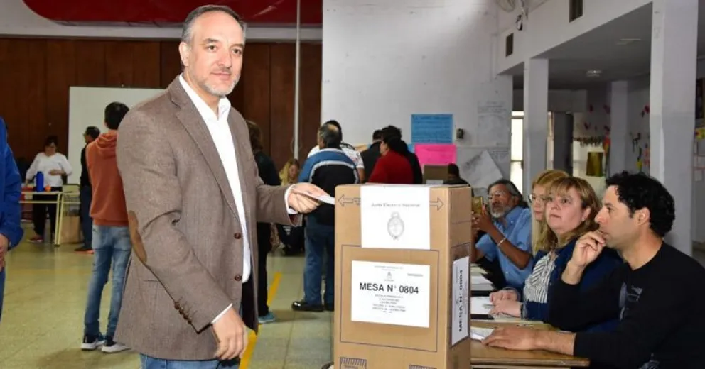 Martín Doñate sufragó en Luis Beltrán