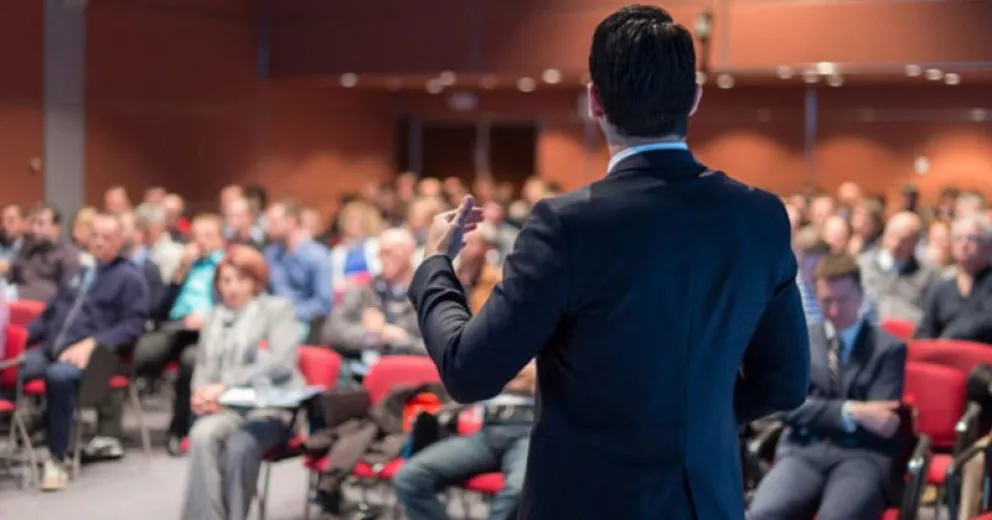 Brindarán curso sobre técnicas de oratoria, expresión corporal e imagen personal