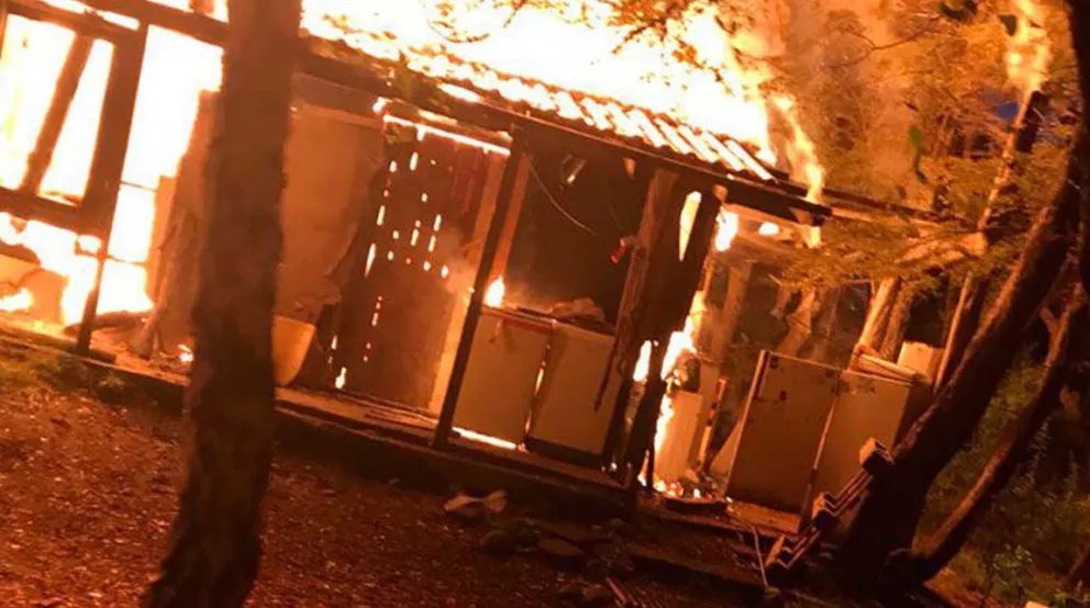 Materiales con reacción y resistencia al fuego