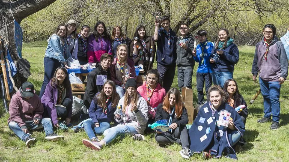 Campamento de Scouts de Argentina con la consigna del cuidado del medio  ambiente | Diario El Cordillerano