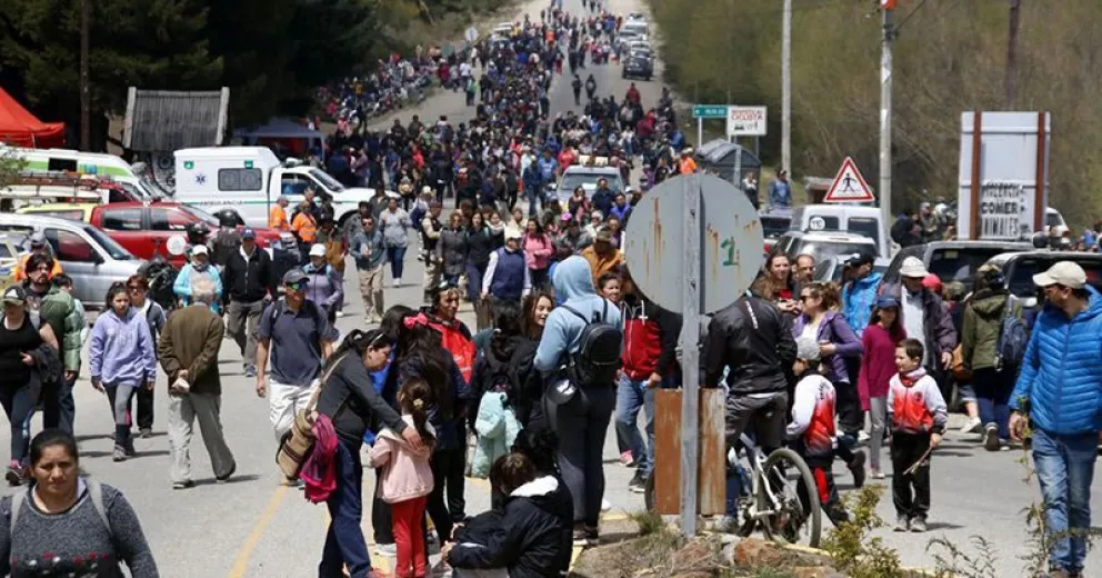 Una multitud peregrinó hasta la Gruta de la Virgen de las Nieves
