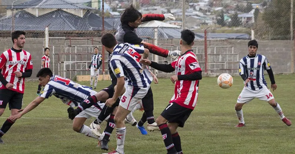 Estudiantes le ganó a Deportivo Angostura  y quiere dar pelea