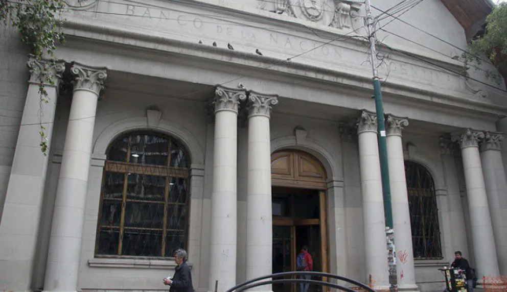 Otra vez cerraron la sede del Banco Nación de calle Mitre por sospechas de Covid