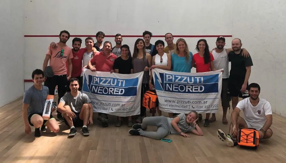 Más de 40 personas participaron de un torneo de squash