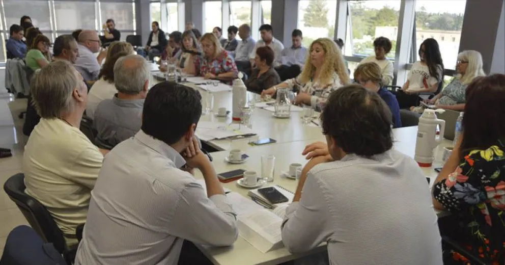 La representación de los padres en el Consejo Escolar podría ser elegida en la Legislatura