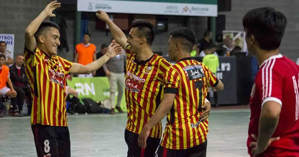 Cómodas victorias de Cruz del Sur y Alborada