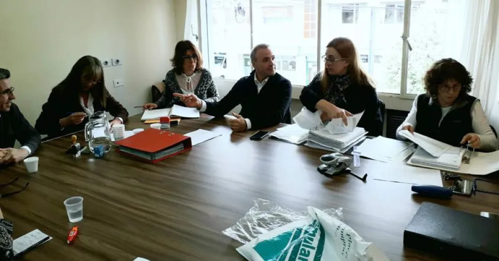 Oficializan por unanimidad las listas para las elecciones en la CEB