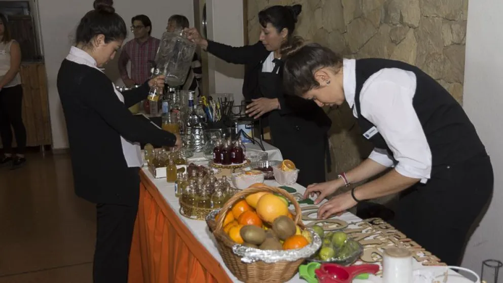 El CET 25 invita a conocer la gastronomía elaborada por sus estudiantes
