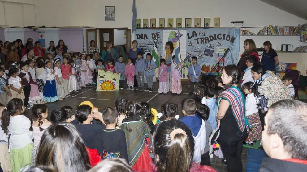 Hubo fiesta en el jardín 56 para celebrar el Día de la Tradición