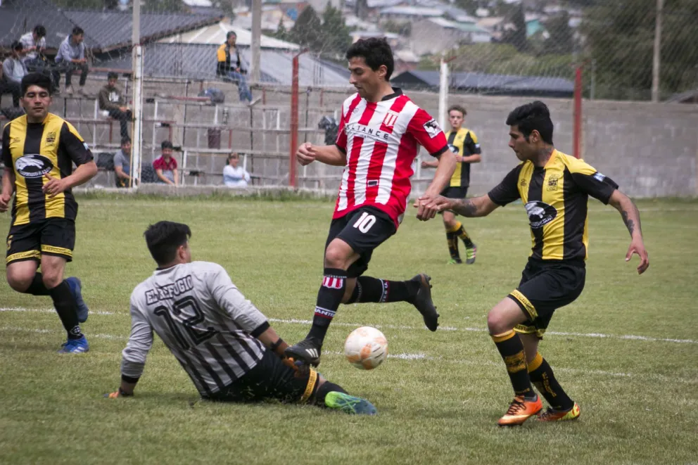 Estudiantes goleó y se metió en zona de clasificación