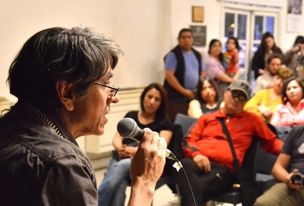 Adrián Moyano presenta libro en Villa La Angostura