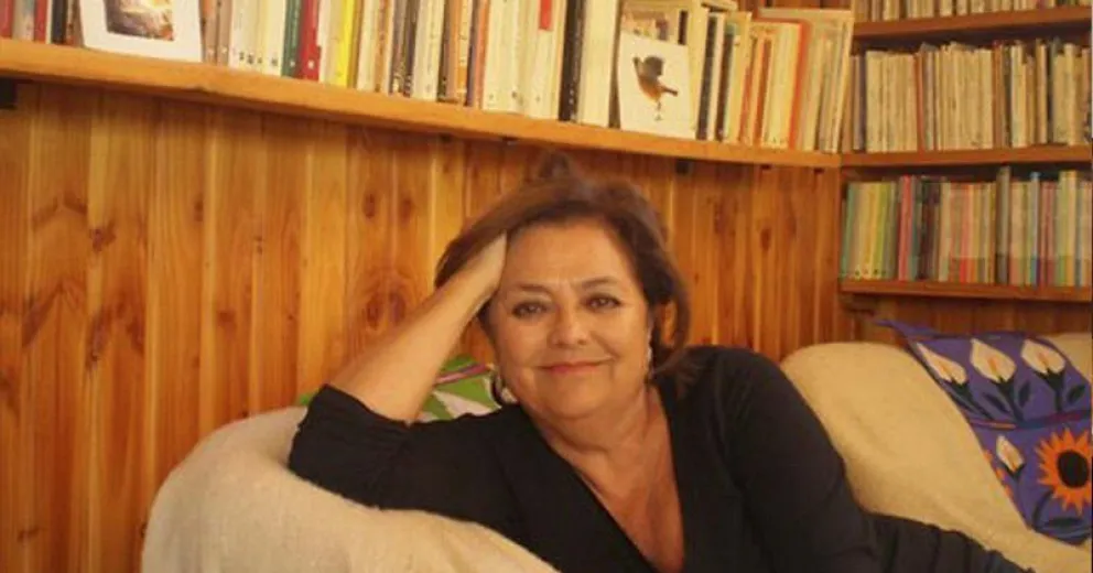 Reconocimiento de la Legislatura provincial a la escritora barilochense Graciela Cros
