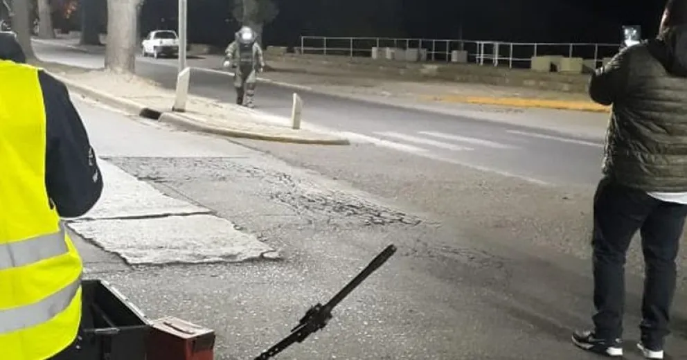 Detonaron la mochila de un “changa”  pensando que tenía explosivos