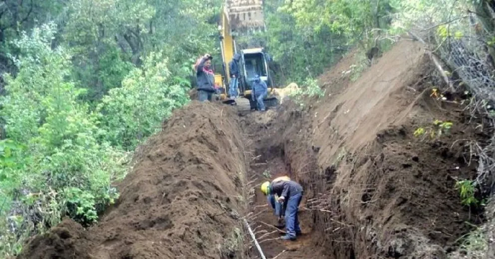Comenzaron obras que proveerán de agua potable a Wanguelen, Los Notros y Laguna El Trébol