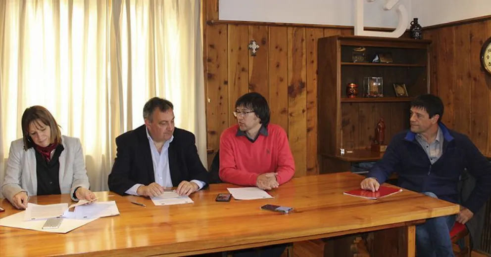 Convenio entre la UNRN y Bariloche   