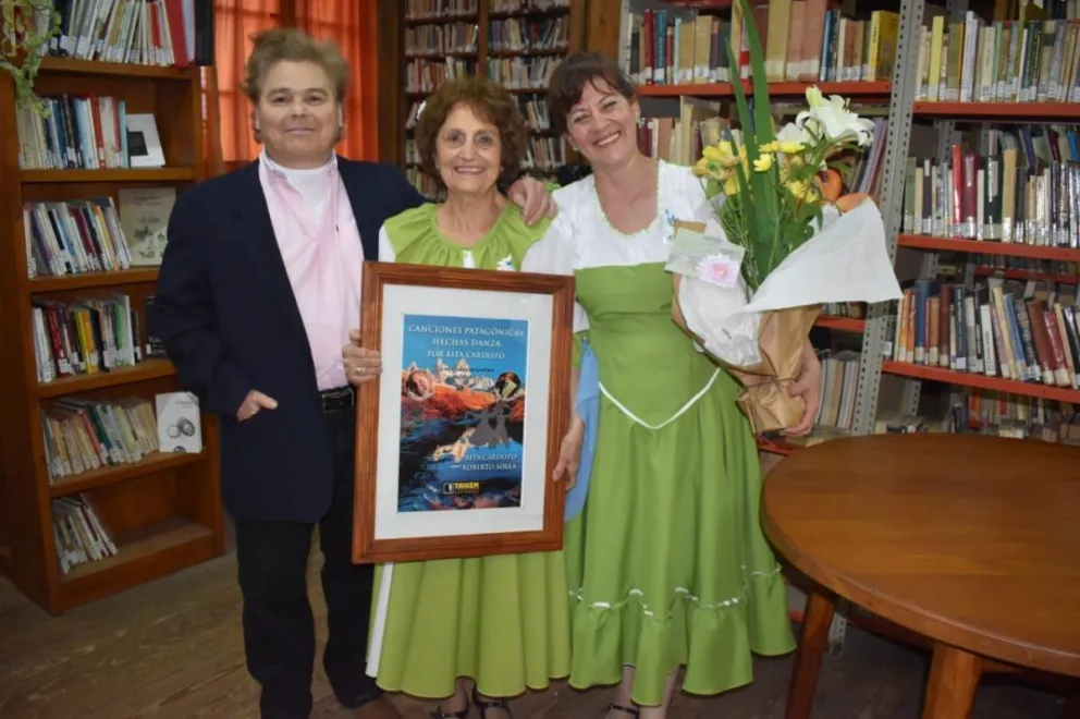Rita Cardozo presentó su libro “Canciones hechas danza”