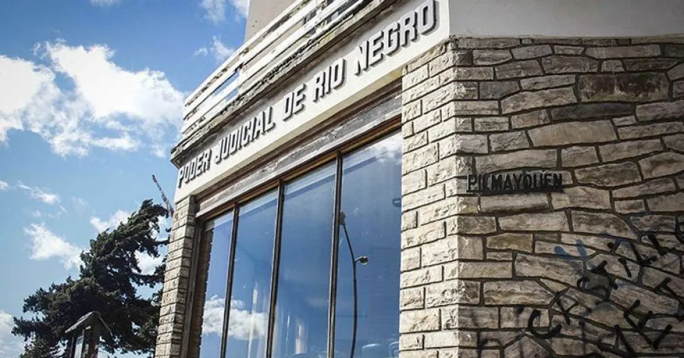 Nueve meses de prisión en suspenso por manosear a una niña en un colectivo