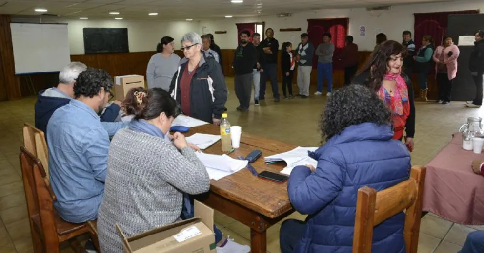 Histórica participación en las elecciones de la CEB